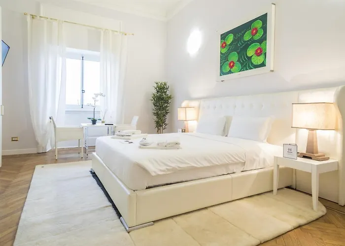 Hemeras Boutique Homes - Super Central Luxury Home